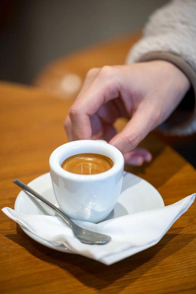 Italian vs. UK Coffee: Why Does Espresso in Italy Keep You Awake Less?